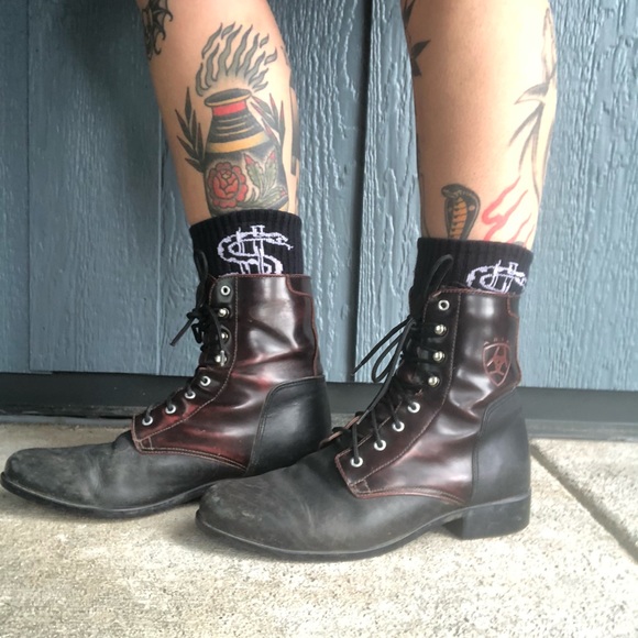 Ariat Shoes - Ariat two toned lace up boots